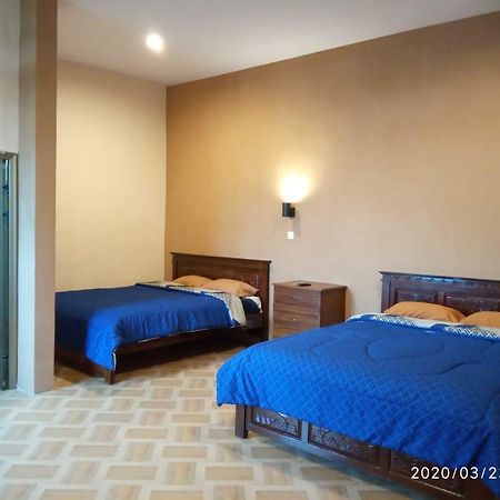 Hotel Nur Cahaya - Syariah Проболинго Екстериор снимка