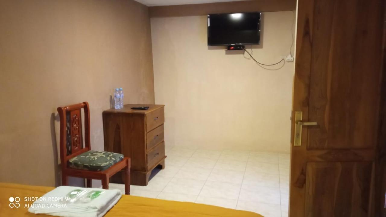 Hotel Nur Cahaya - Syariah Проболинго Екстериор снимка