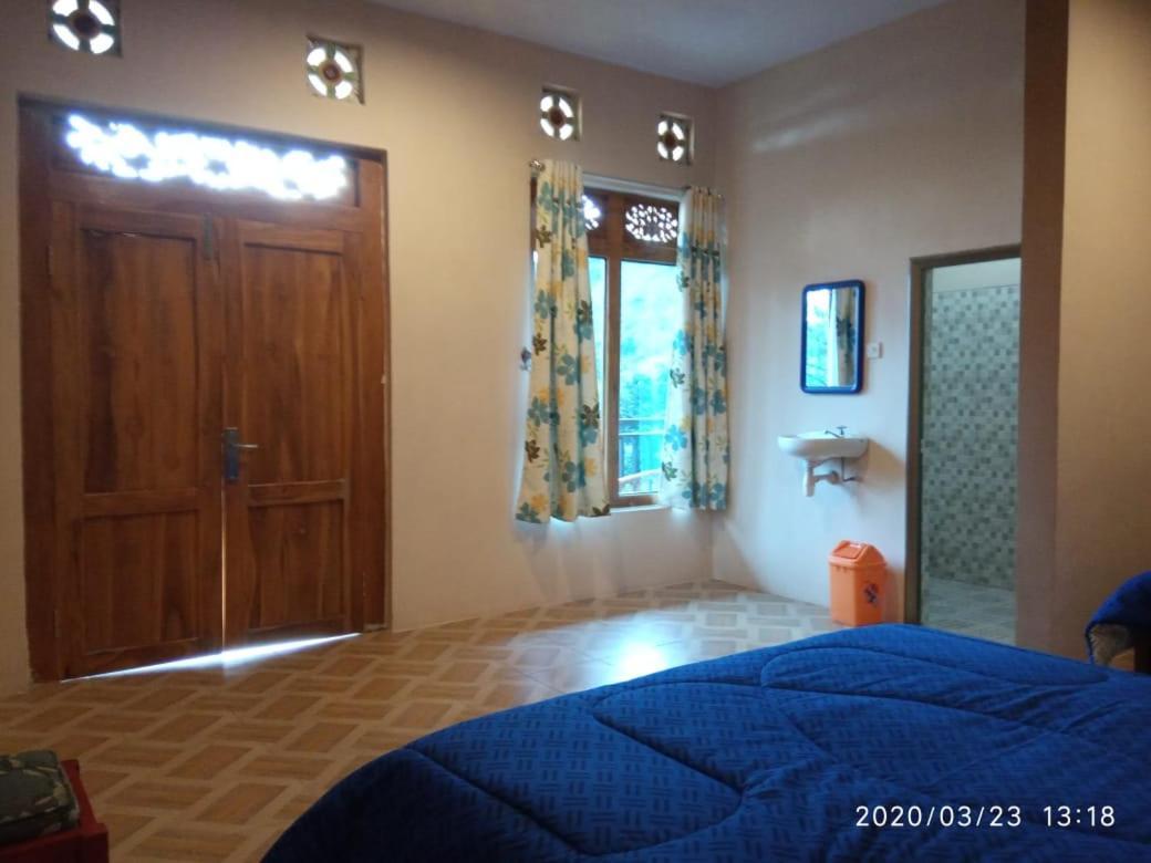 Hotel Nur Cahaya - Syariah Проболинго Екстериор снимка